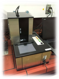 フーリエ変換型スペクトロメーター（上島製作所製）の写真
