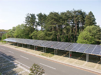 パーキング融合型太陽光発電システムの写真
