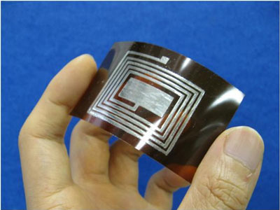 プラスチックフィルム上に印刷形成したアルミニウム配線の写真