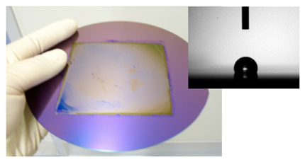 プッシュコート法により高はっ水性基板に作製したP3HT薄膜の写真