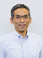 尾崎上級主任研究員の写真