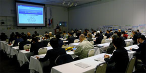 「講演会の様子」の写真