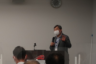 3.有機・バイオ材料拠点の概要説明(産総研 機能化学研究部門 新納 研究部門長)の写真