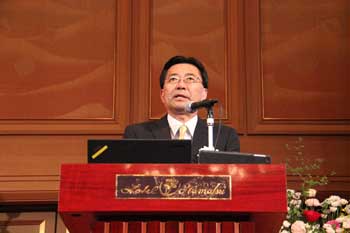 Photo:Dr. Shigeru Niki (Director, Renewable Energy Research Center)