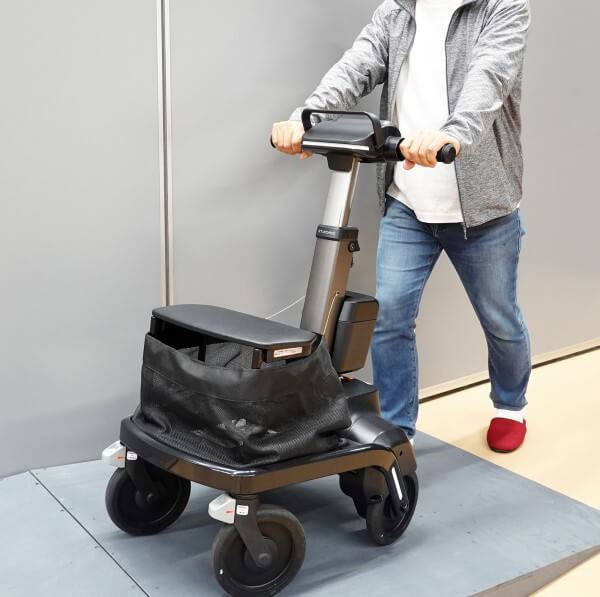 ロボット介護支援機器画像