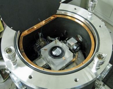 Photo: Laser interferometer developed by AIST that measures shape of silicon single-crystal sphere with high accuracy