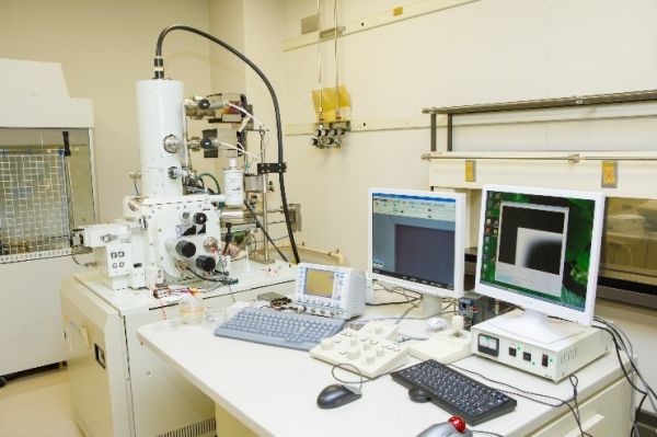 Photo: Developed scanning electron-assisted dielectric microscope