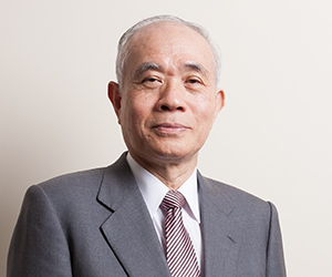 中鉢 良治 理事長の写真