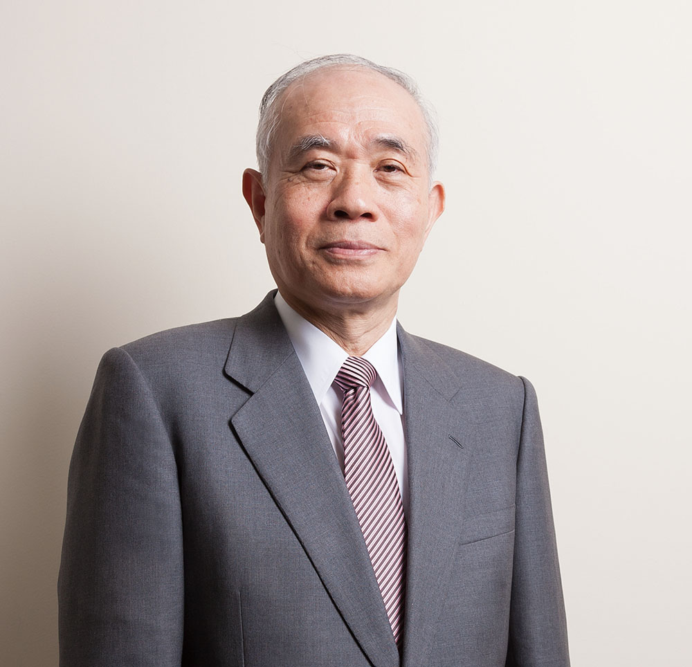 中鉢理事長の写真
