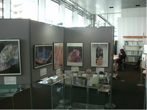 宮沢賢治と鉱物の展示の写真