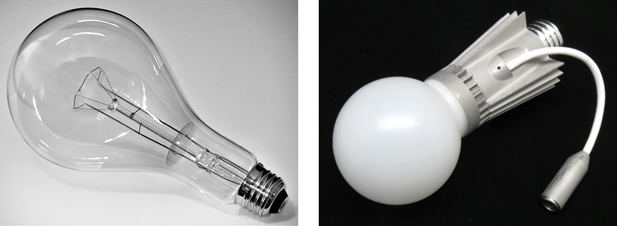 白熱電球の「標準電球」（左）とあらたに開発した「全方向形標準LED」（右）