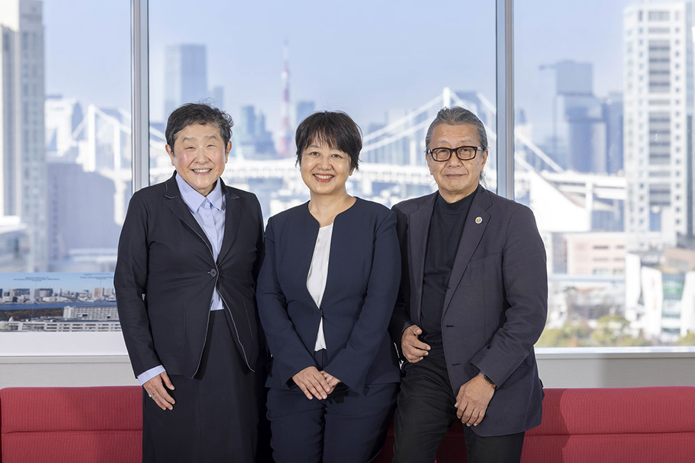 研究者3人の写真