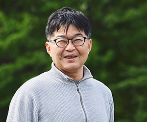 古賀上級主任研究員の写真