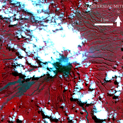 ５月５日のメラピ火山のASTER画像