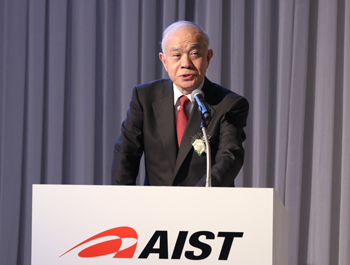 Photo of Dr. CHUBACHI Ryoji, president of AIST