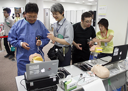 チャレンジコーナー「医工学が患者を助ける！ 体にやさしい手術」のイメージ画像