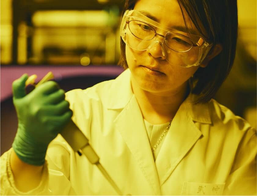 産総研働く姿のロール画像