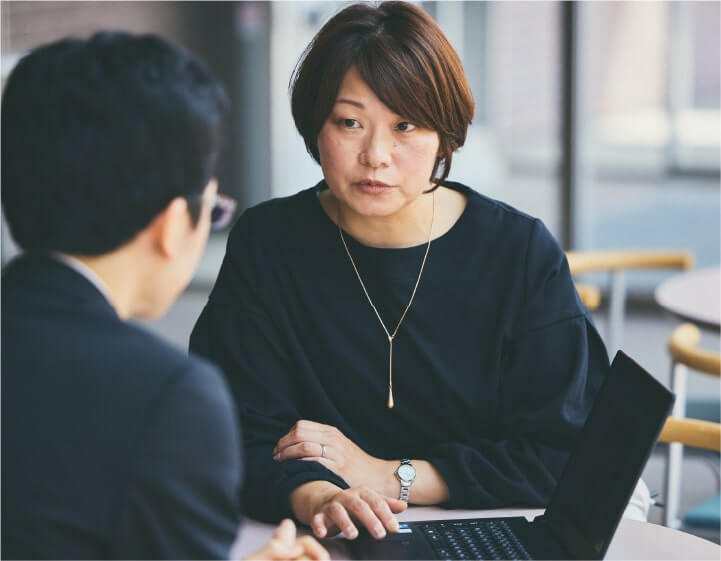 組織経営に関わり、研究を支える生み出した研究成果を社会に送り出すのイメージ画像